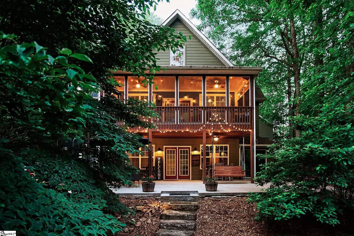 141 W Waters Edge Lane, West Union, SC 29696 - Image #1