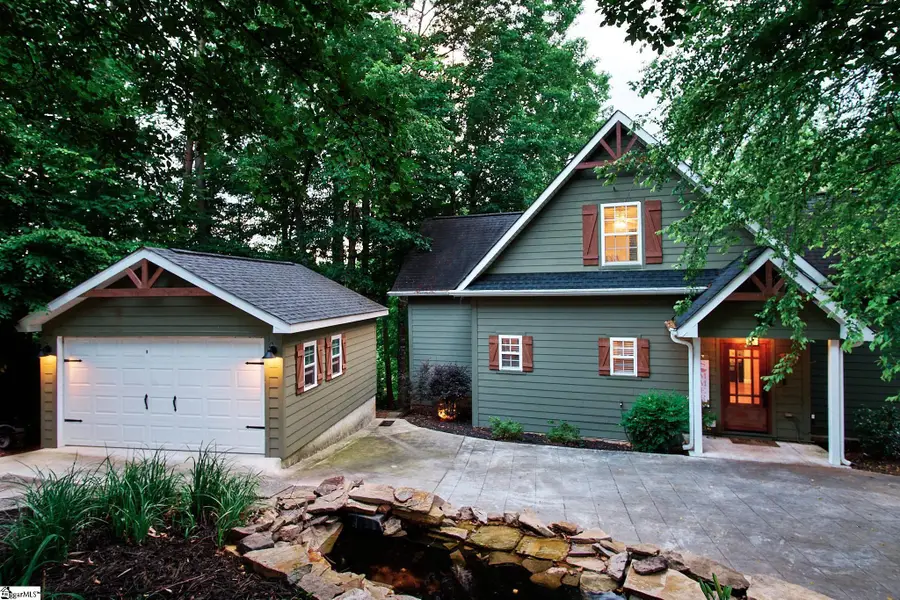 141 W Waters Edge Lane, West Union, SC 29696 - Image #2