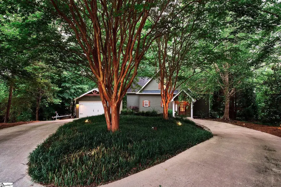 141 W Waters Edge Lane, West Union, SC 29696 - Image #3