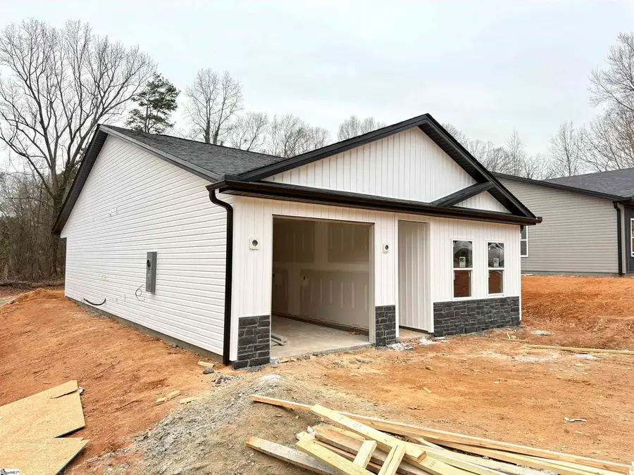 193 N Georgia Avenue, Chesnee, SC 29323 - Image #2