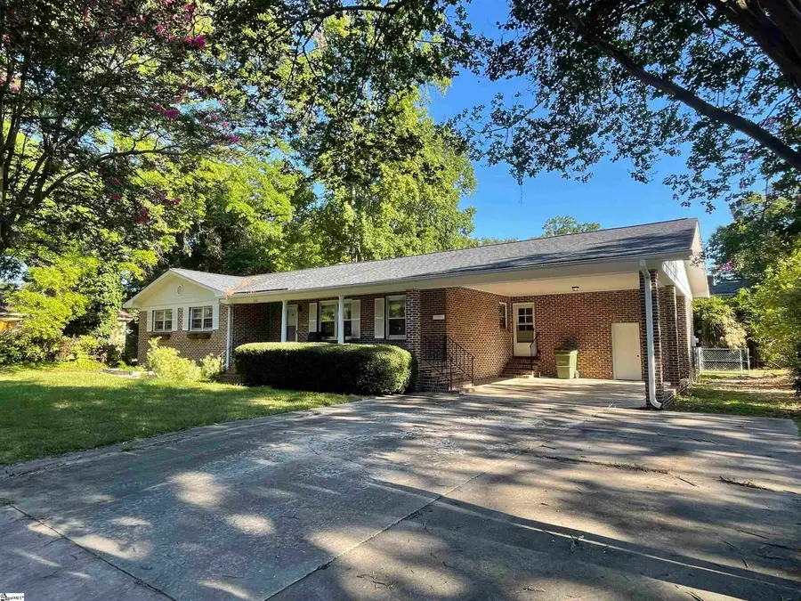 102 W Maple Street, Clinton, SC 29325 - Image #2