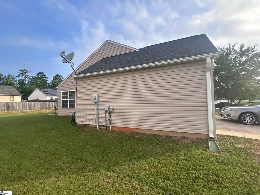 106 Parkgate Court, Simpsonville, SC 29680 - Image #3