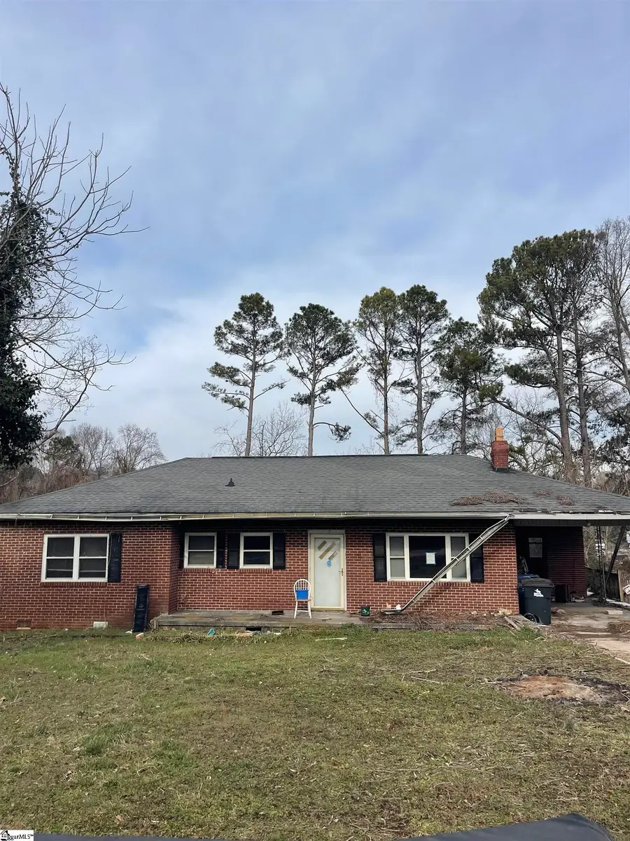 4 Oak Street, Ware Shoals, SC 29692 - Image #2