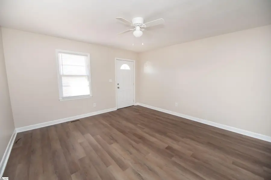 106 Cloverdale Drive, Boiling Springs, SC 29316 - #3