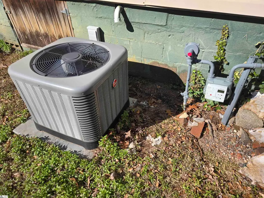 306 S Randolph Avenue, Landrum, SC 29356 - #2