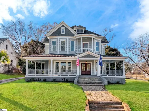 522 S Harper Street, Laurens, SC 29360