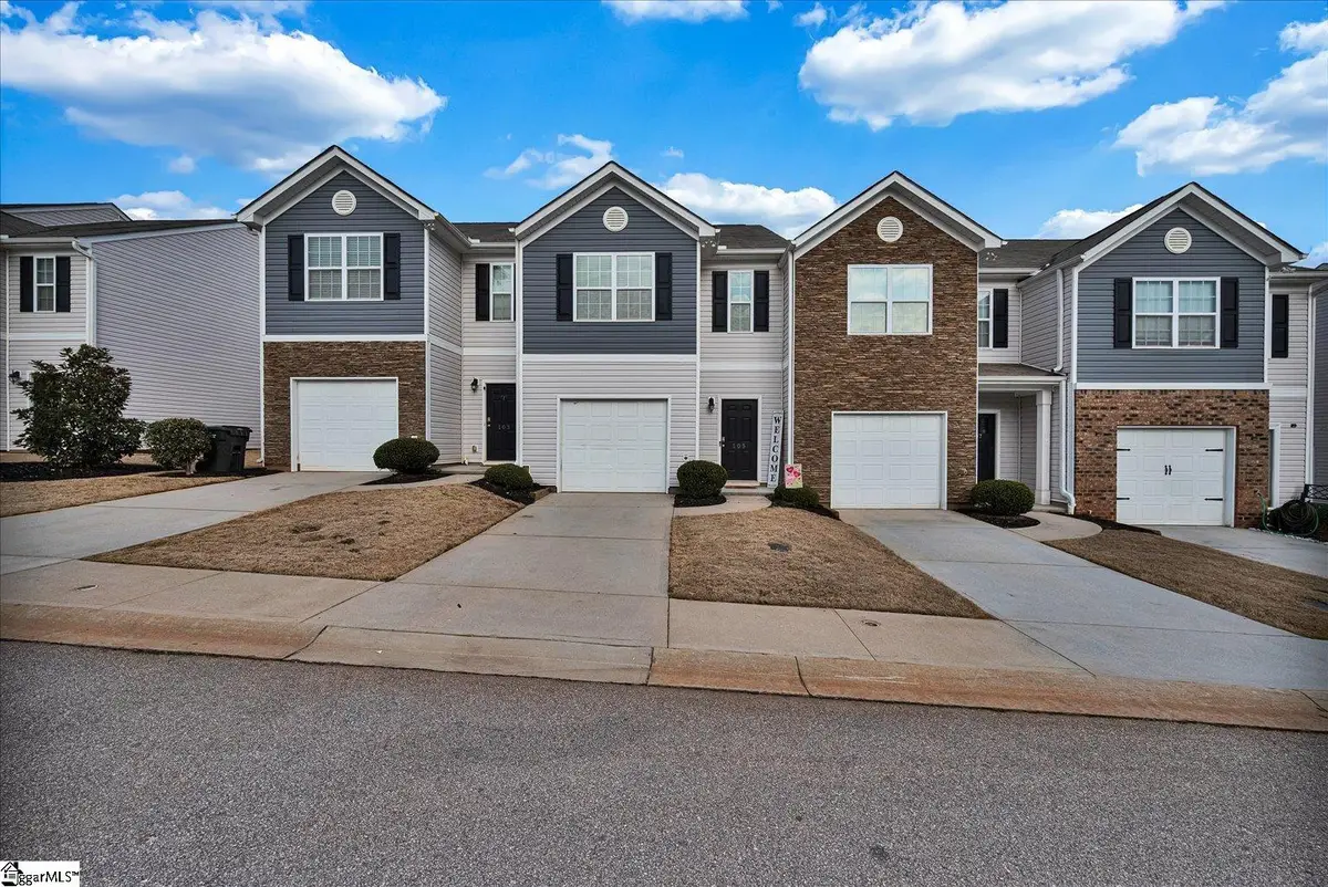 105 Moorlyn Lane, Greer, SC 29650 - Image #1