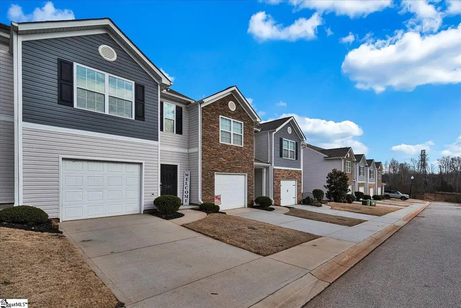 105 Moorlyn Lane, Greer, SC 29650 - Image #2