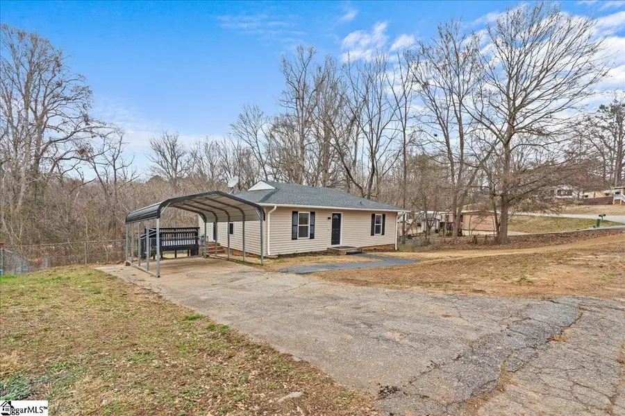 326 Millbank Road, Wellford, SC 29385 - Image #2