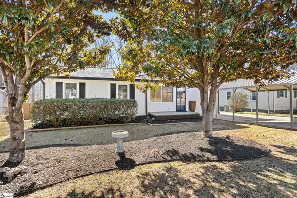 204 Paris View Drive, Travelers Rest, SC 29690