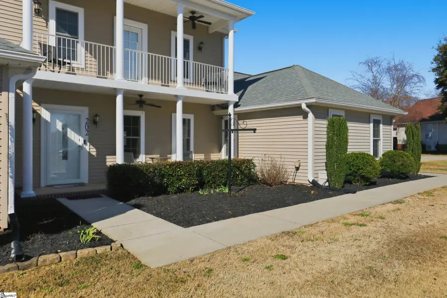 202 Muth Avenue, Pelzer, SC 29669 - #2