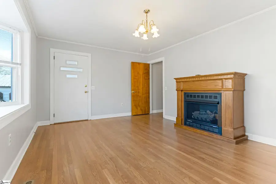 426 Meadowbrook Avenue, Woodruff, SC 29388 - #3