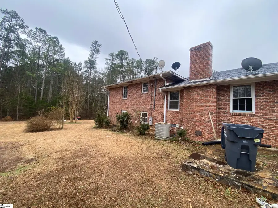 105 Stagecoach Road, Laurens, SC 29360 - #2