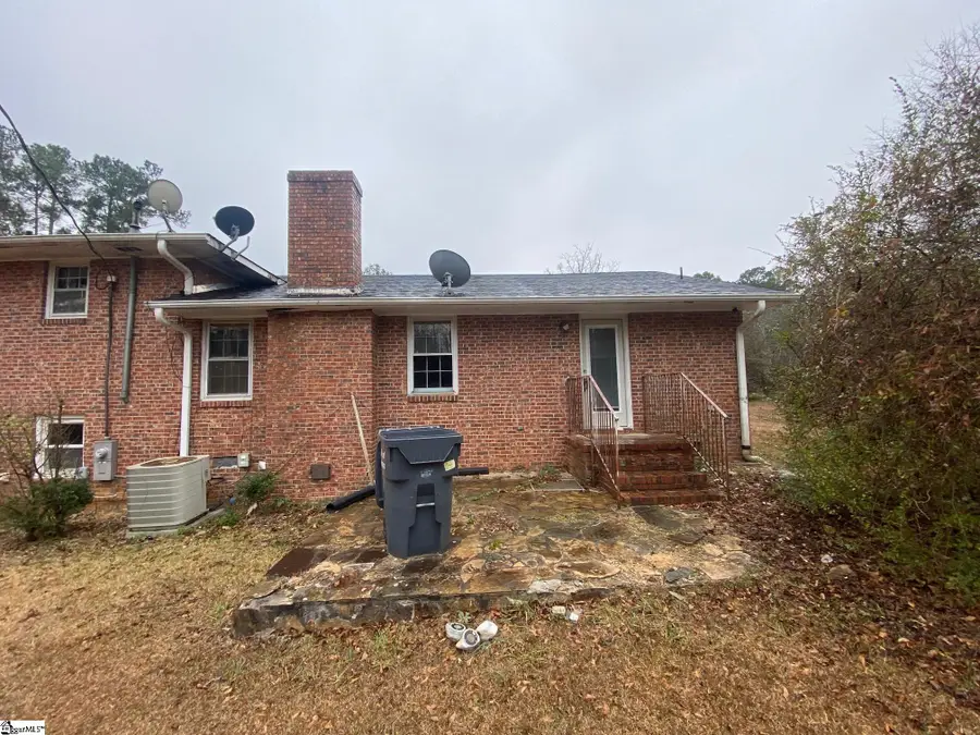 105 Stagecoach Road, Laurens, SC 29360 - #3