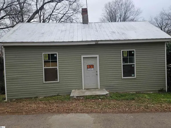102 Pine Street, Laurens, SC 29360