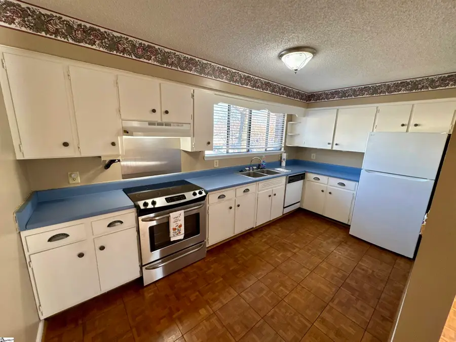 17 Briargate Place, Greenville, SC 29615 - #2