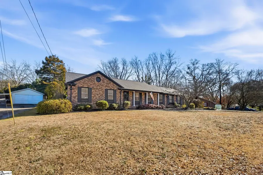 417 Brook Glenn Road, Taylors, SC 29687 - #2