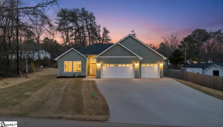 104 Wood Road, Taylors, SC 29687 - #2