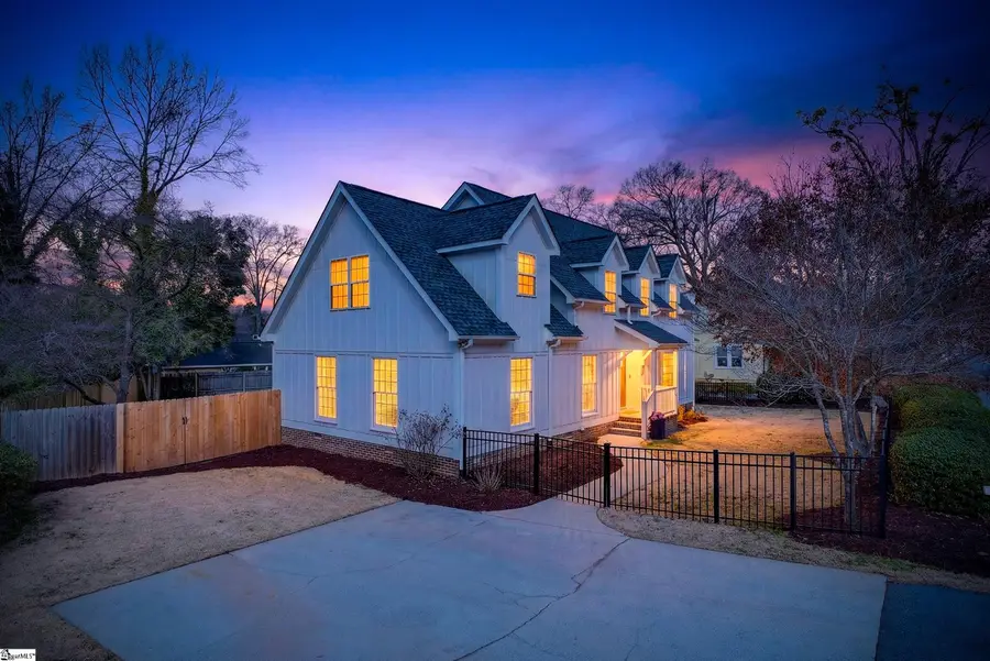 200 Tomassee Avenue, Greenville, SC 29605 - #3