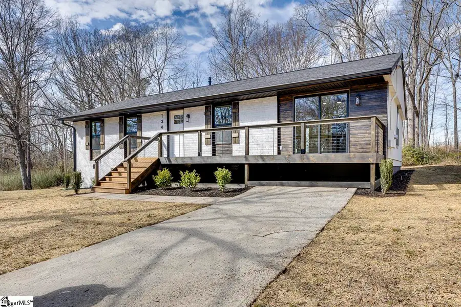 136 W Bluford Street, Clinton, SC 29325 - #2