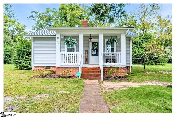 613 E Florida Avenue, Clinton, SC 29325