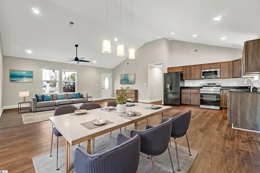 7 W 2nd Street, Williamston, SC 29697 - #2