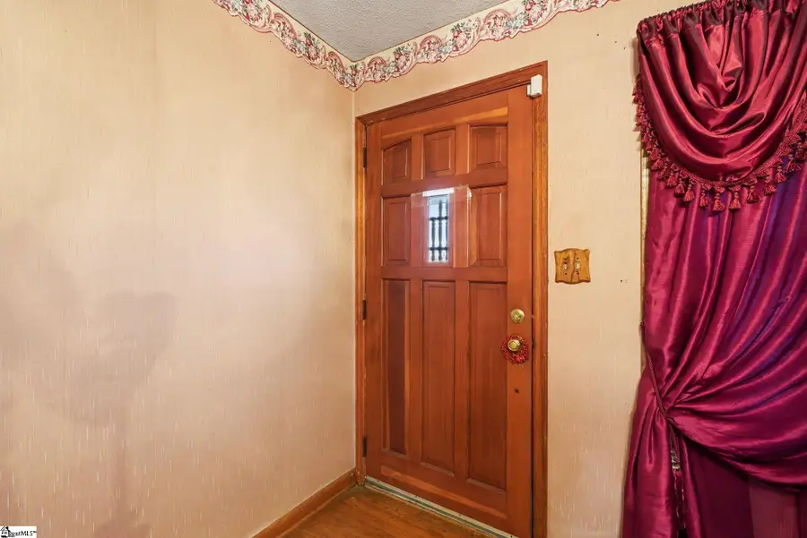 2014 Center Street, Spartanburg, SC 29303 - #3