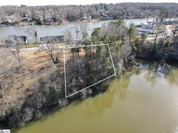 438 Berry Shoals Road, Duncan, SC 29334