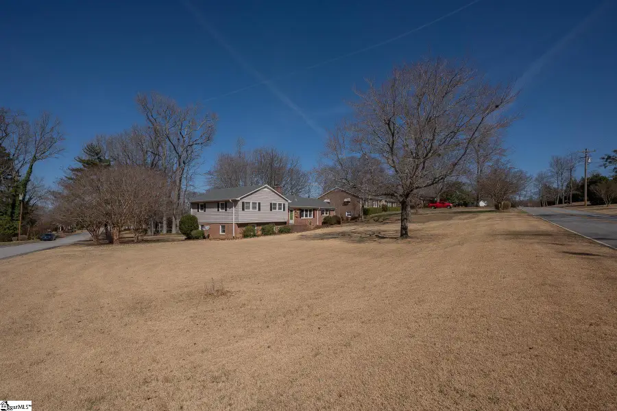 332 St James Drive, Spartanburg, SC 29301 - #3