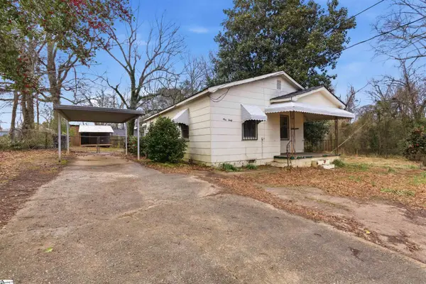 140 Simpson Avenue, Woodruff, SC 29388