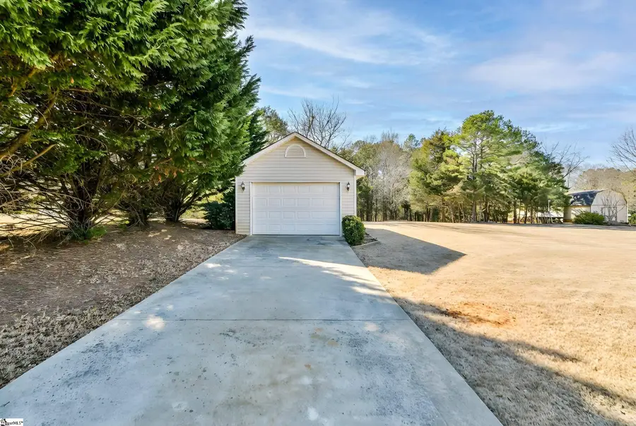 19 Neyland Drive, Fountain Inn, SC 29644 - #3