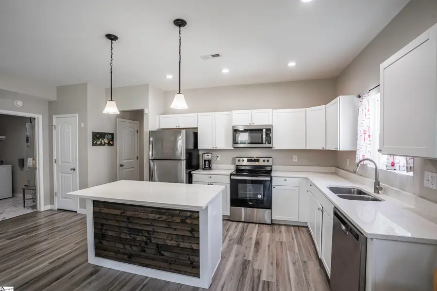 7 Lawrence Street, Inman, SC 29349 - #3