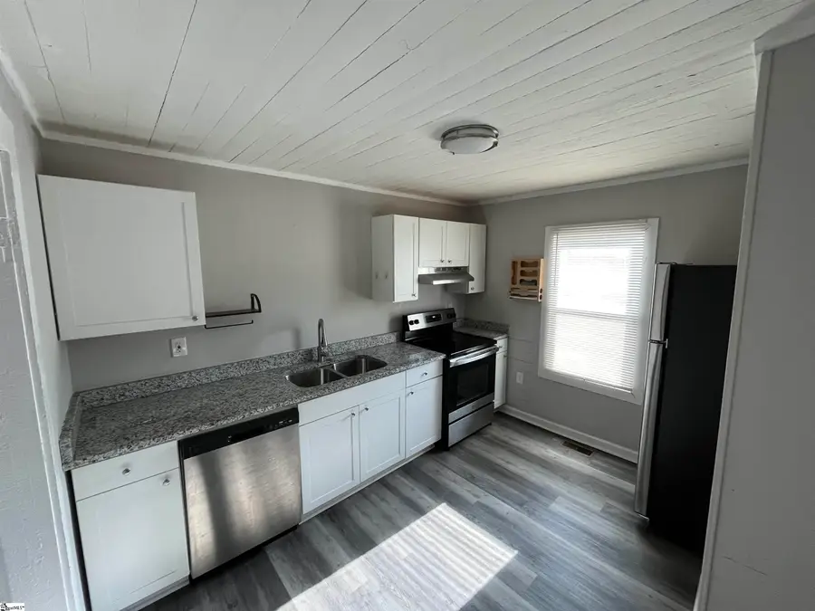 213 Law Street, Woodruff, SC 29388 - #2