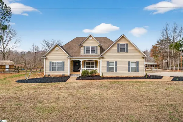 568 Kilgore Bridge Road, Woodruff, SC 29388