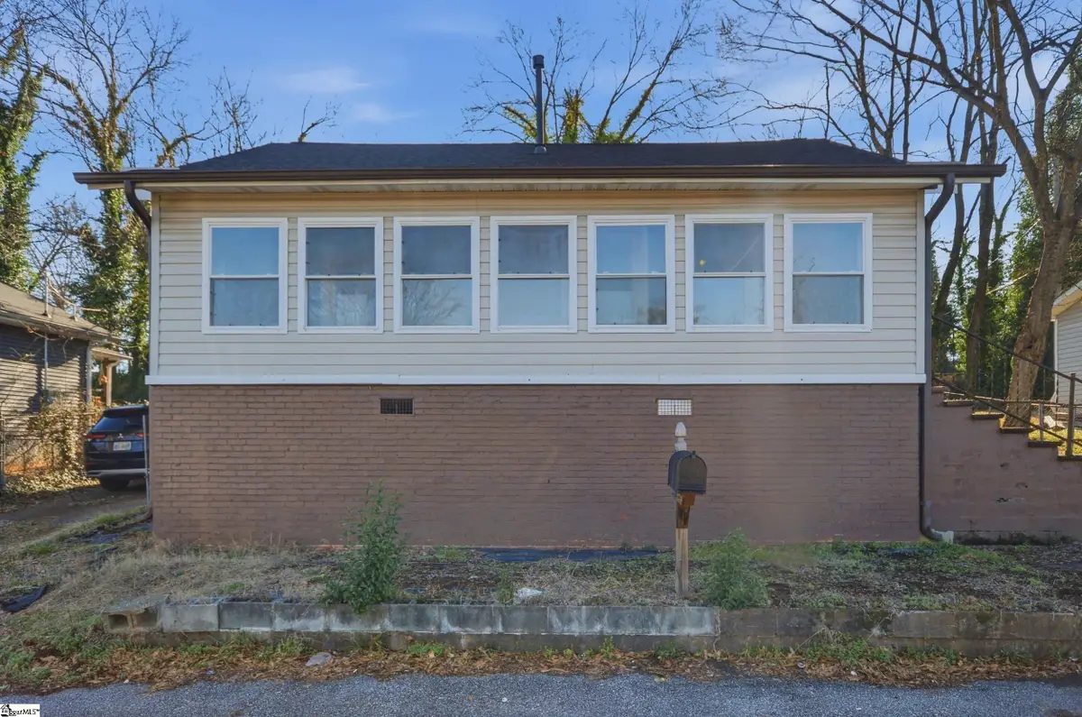 33 Ross Street, Greenville, SC 29611 - #1