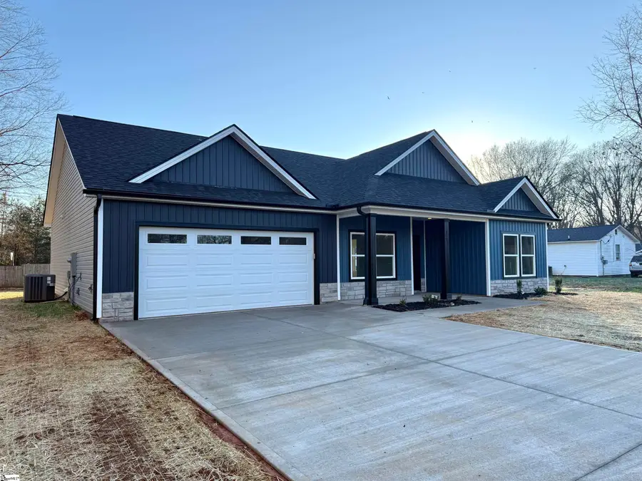 177 Cedar Avenue, Wellford, SC 29385 - #2