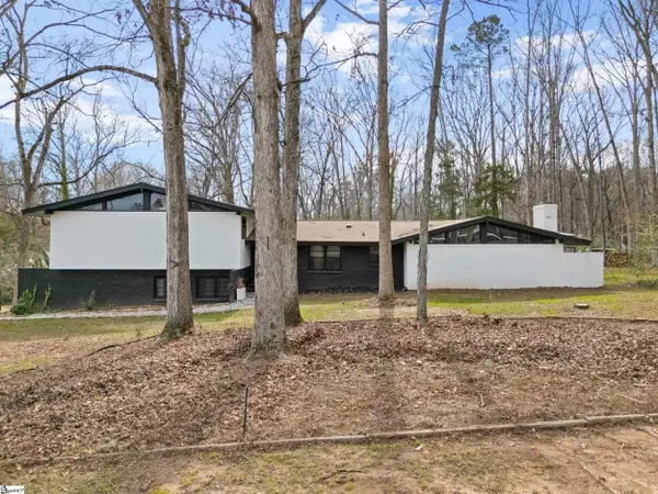 401 Clairmont Drive, Greenwood, SC 29649