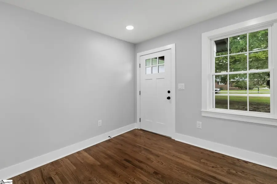 203 Montgomery Street, Laurens, SC 29360 - #3