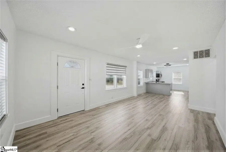 208B Collins Avenue, Spartanburg, SC 29306 - #2