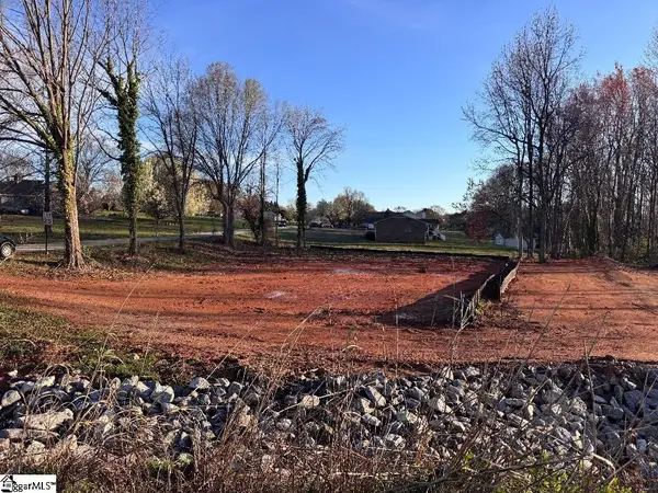 304 Shoreham Lane, Inman, SC 29349