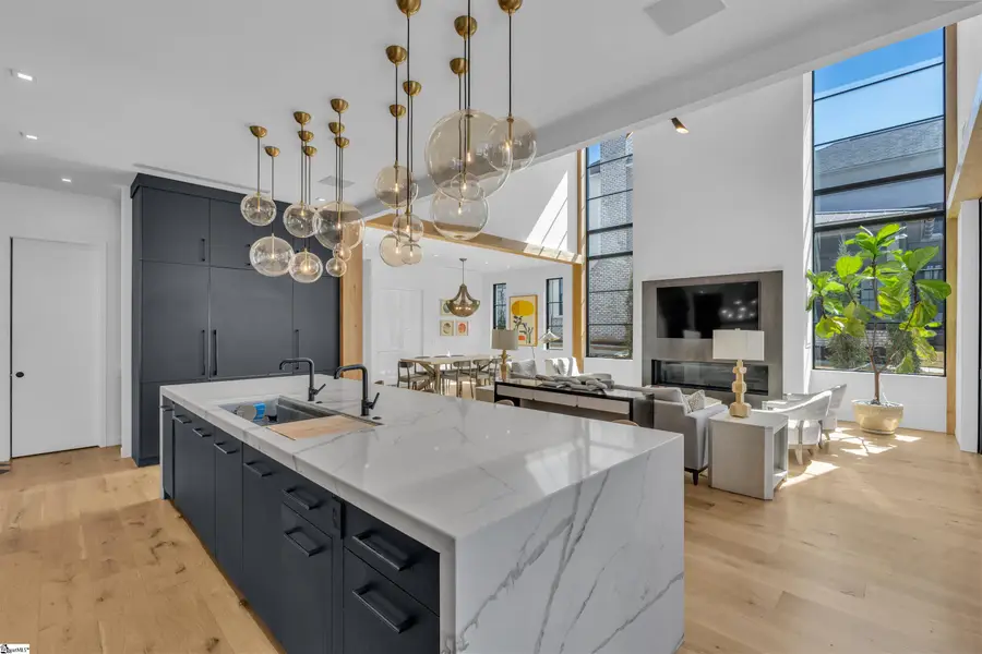 32 Gardenview Avenue, Greenville, SC 29601 - #3