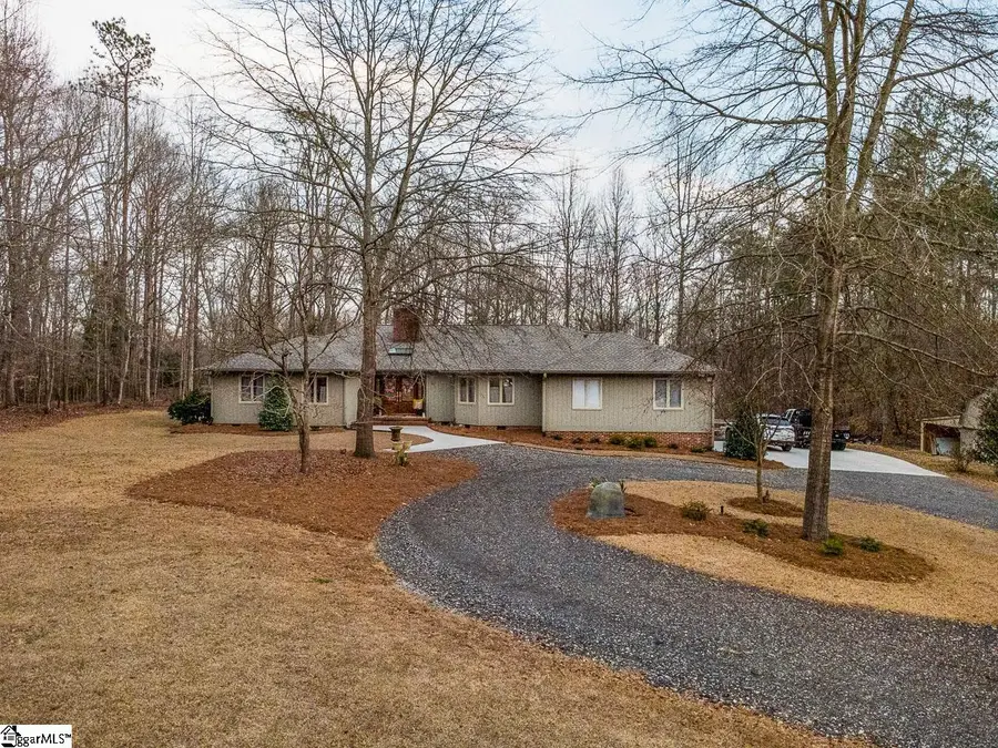 46 Lawrence Avenue, Fountain Inn, SC 29644 - #3