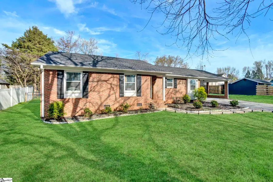 123 Churchill Avenue, Moore, SC 29369 - #2