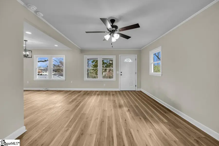 410 E South 3rd Street, Seneca, SC 29678 - #3