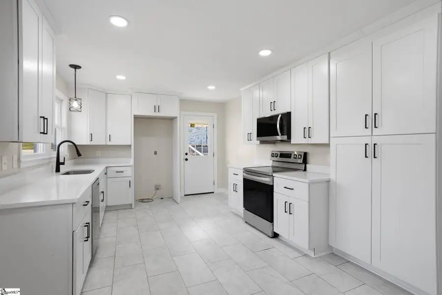 207 Arch Drive, Greer, SC 29651 - #3