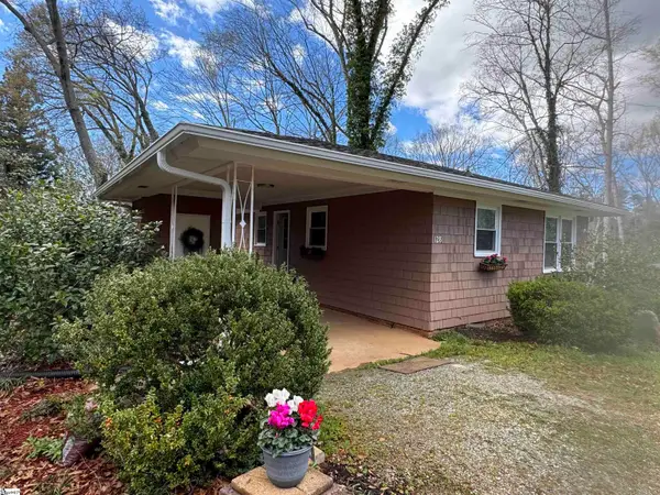 128 Applewood Lane, Spartanburg, SC 29307