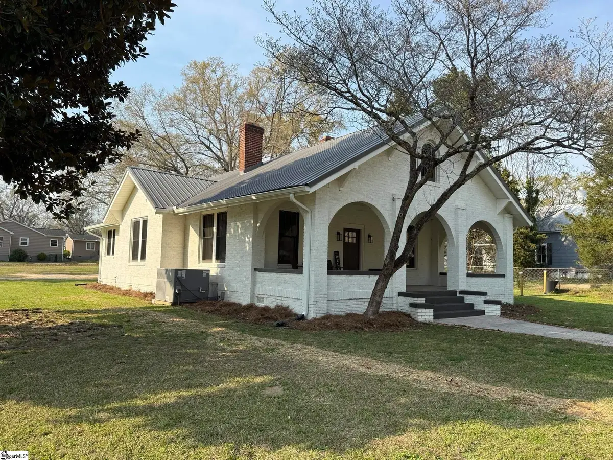 501 N Adair Street, Clinton, SC 29325 - #1