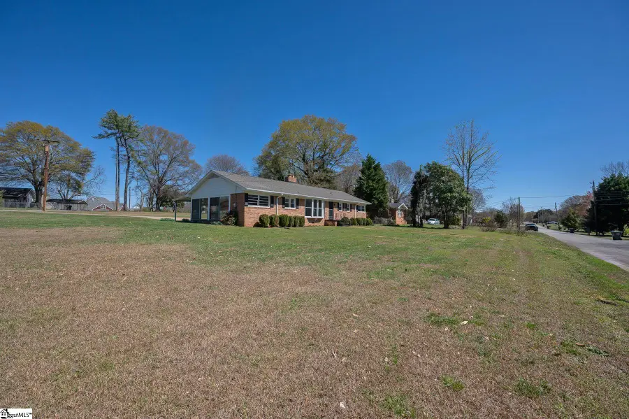 101 Benjamin Avenue, Greer, SC 29651 - #3