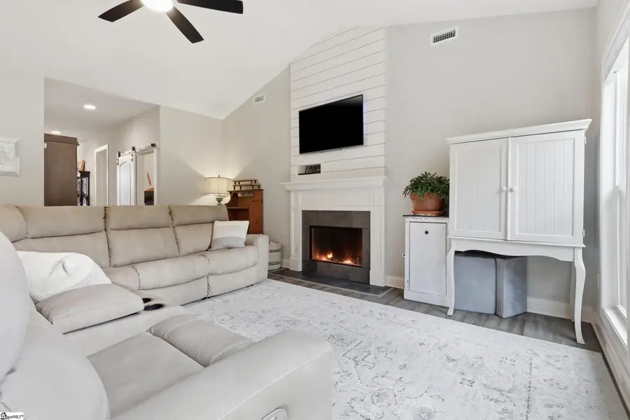 127 W Stewart Street, Pelzer, SC 29669 - #3