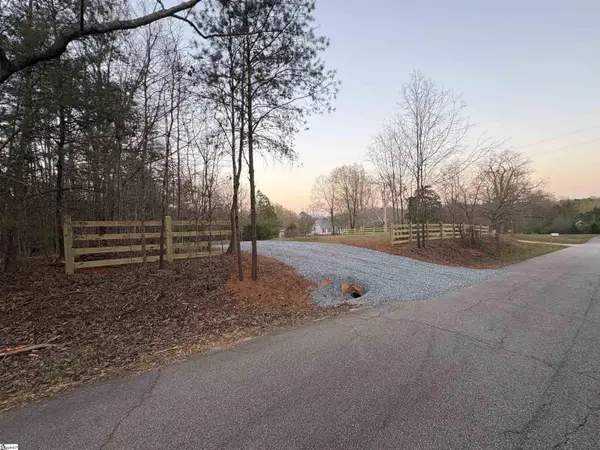 829 Bramlett Road, Laurens, SC 29360